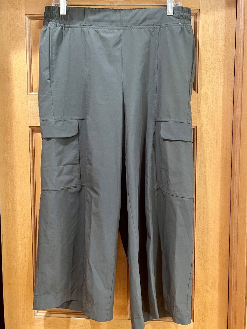 Apana Wide-Leg Cargo Pant Athleisure Olive Army Green Med